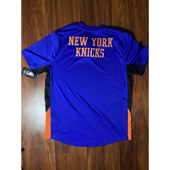 NEW YORK KNICKS MEDIUM BUTTON SHIRT ATHLETIC OFFICIAL NBA NWT - Picture 3 of 7